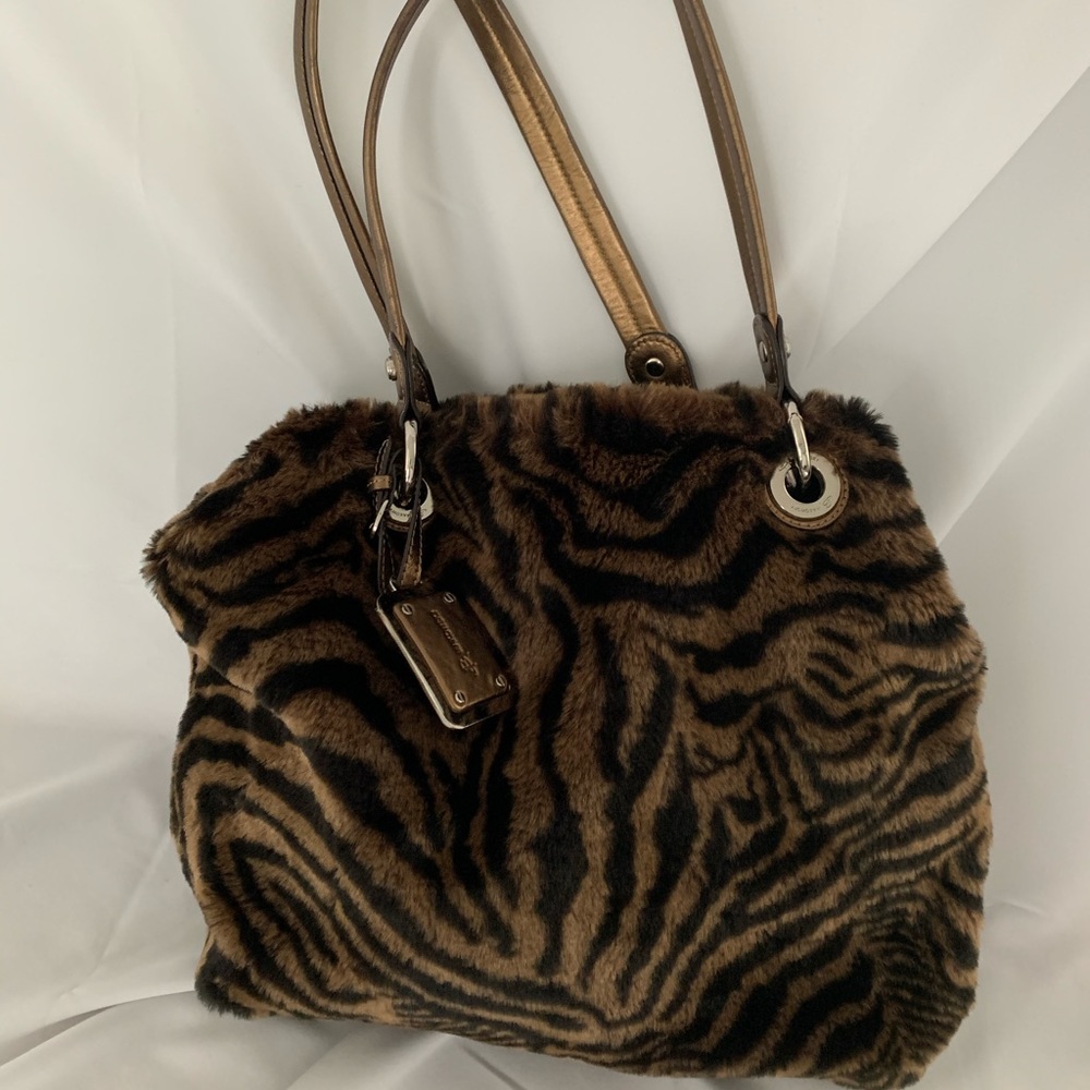 Beautiful B. Makowski faux fur purse. VGUC